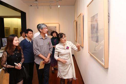 �����x�����ǻ滭��Ʒչ�㽭������Ļ