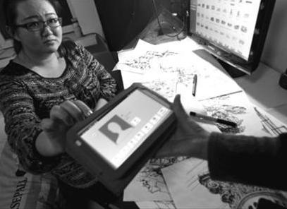 鲁艺女孩卖画救母 近20幅画被订出