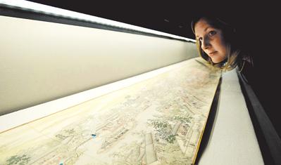 Ӣ���׶ؾٰ조�й������� 700��1900��չ��