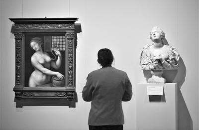 ����¬��������ݲ����ﾫƷչ�ھ���Ļ