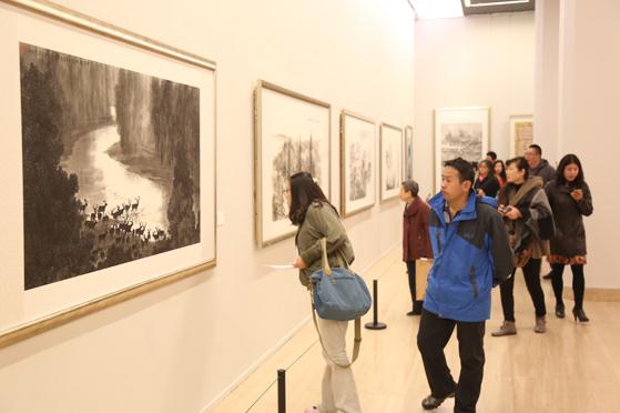 �������󡤴�����˻滭��Ʒչ�й������ݿ�Ļ