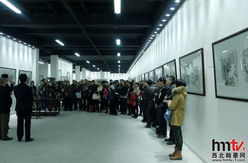 ��������������β���²֣�׳����ڳ����������Ŵ������Ϊʦ�������Գ������ɵġ�̽��������ġд����������ǧ����㷢ũ����԰��ⱦ�����ҽ������������ַ�����������£���ǧ�ٳ���ī������ֽ֮�ϣ�����ת�������±����У��ҵ���Ӫд��һ�£�ĥ�±�ī����������ˮī�����棬�뻭ͼ�����⡣