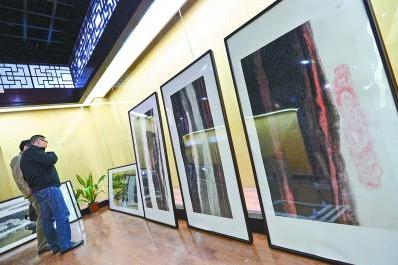 ���Ż滭40������չ�����人��չ