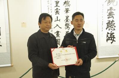 �Ļ��й�ʵ���������ҹ�����չ�ھ���չ