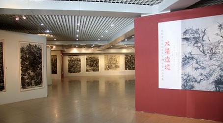 石晋山水画展亮相北航艺术馆