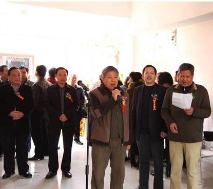 �й������黭��Ʒչ���Ϻ����������ݽ�Ļ