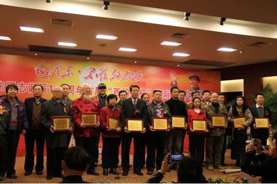 �׽������±����ʻ����黭��չ���ھ���Ļ