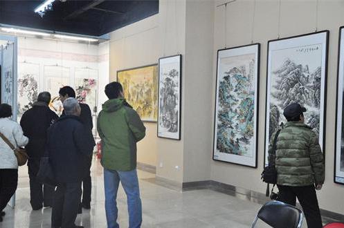 ���й���•�����̡�ȫ���黭����չ�ھ���Ļ