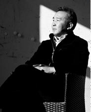 黄华三