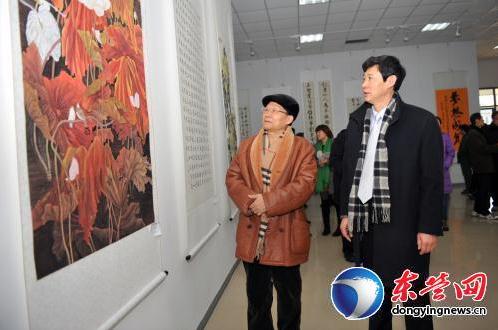 ��Ӫӭ�����黭����չ�ƺ������ݿ�Ļ