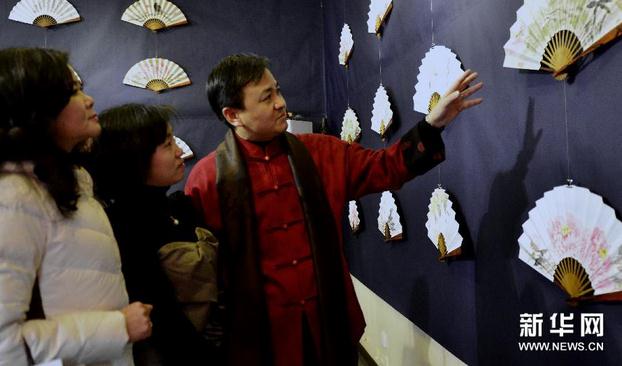 ����������ǿ�ġ�����ӭ��չ���ھ���Ļ