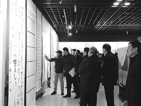 �ӱ���ˮ�ٰ����ë��ͬ־�����黭չ