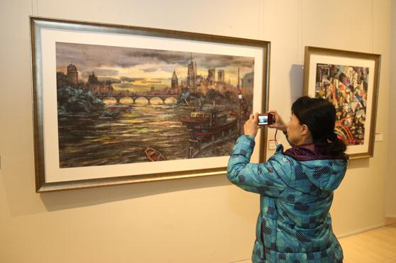 彩墨情韵·李夜冰画展在中国美术馆拉开帷幕