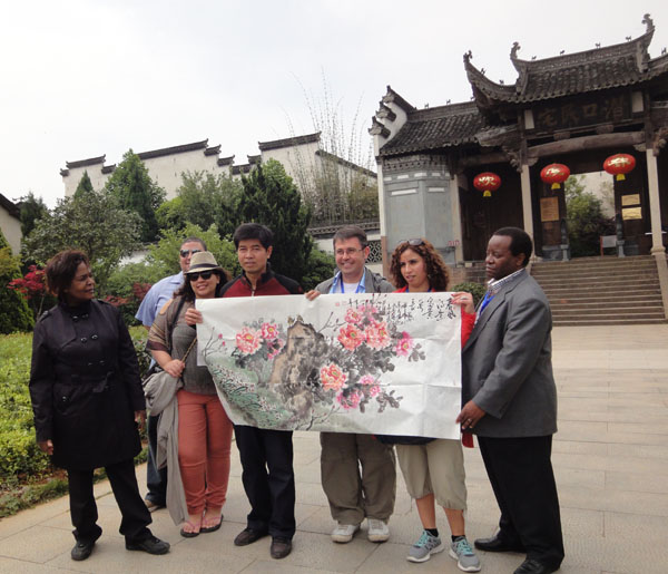 ���ҽ�־���ʹ�ں�Ӱ����