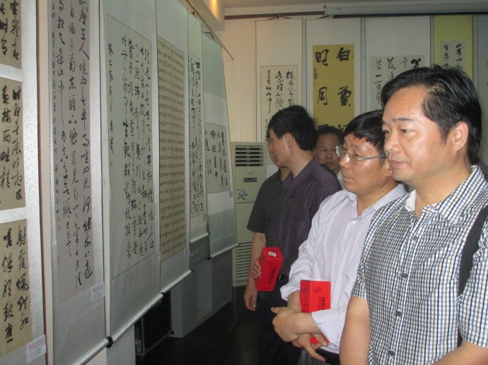 ���������鷨��Э���Ա��Ʒչ��