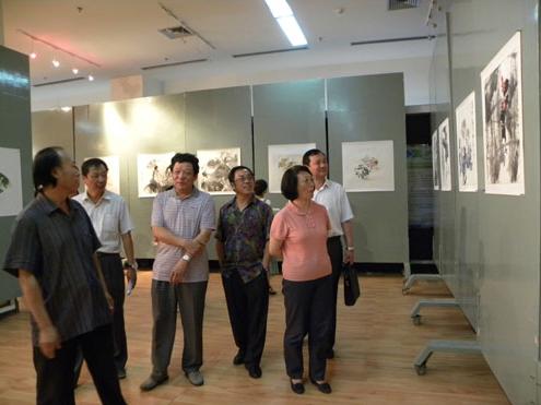 �߽������������й�����Ʒչ����п�Ļ