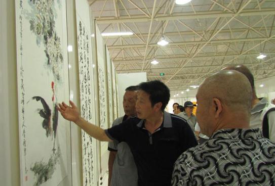 �ӱ����ϰ����黭��չ�ڲ�Ұ�ؿ�չ