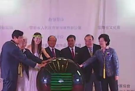 �������� �ھŽ캣Ͽ�����黭������Ʒչ��Ļ