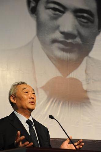 �챯�����ѧ�����ֻᱱ����Ļ �ξ�������ƽ��ϯ