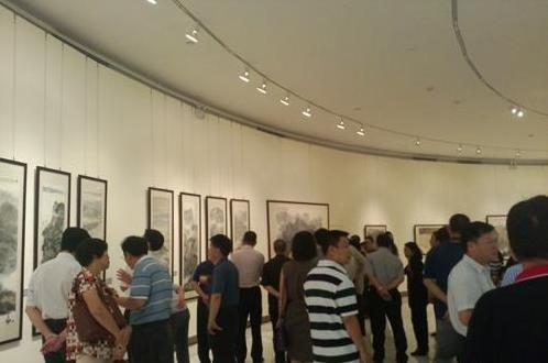 ����һ�黭��Ʒչ��ɽ�������ݿ�Ļ