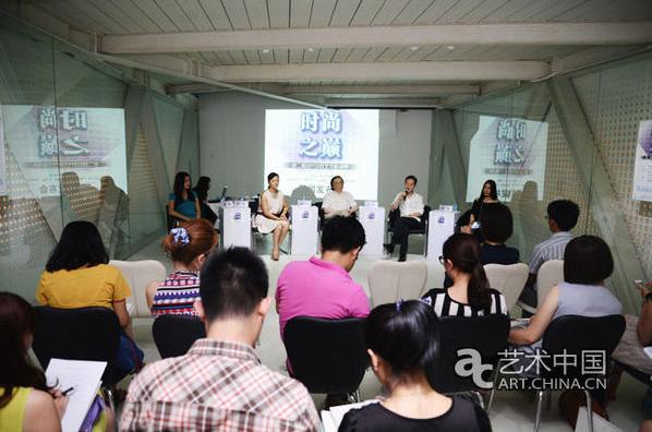 �ڶ��쵱��Ů����������չ�ٰ����ŷ�����