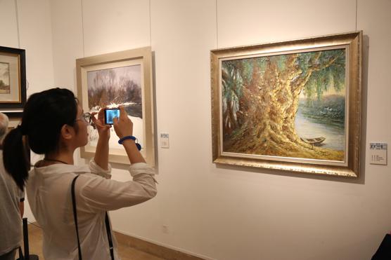 չ����Ȼ�ĺ���-2013�ͻ��羰����չ