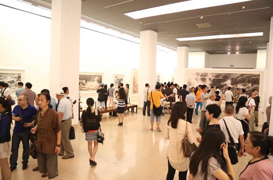 ��ݾ�������Ʒչ�֡������������Ļƺ�