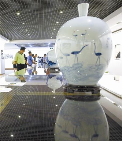 阿里·萨里汗的个人作品展广东东莞开幕