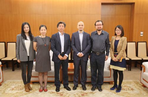 ���ϰ��ھ�����������ǲ����Э����ϯ������