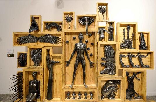 ������ȫ����ѧ�������Ӿ�������Ʒ˫��չ�Ϻ���Ļ