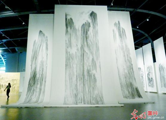 ����ɭɽˮ��չ�Ͼ�����ѧԺ�����ݿ�չ