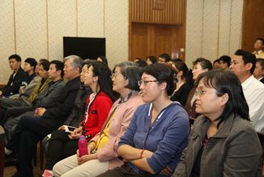 �й�����ʶ��������̸����פӢʹ�ݾ���