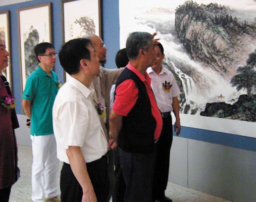 �����黭������Ʒչ�㶫÷�ݿ�Ļ