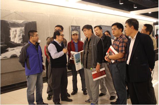 ���ڡ��ס����ڽ����ͻ���Ʒչ��������������¡�ؿ�Ļ