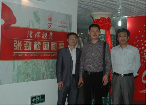 �λ��۵������ž��ɹ���չ�ڸ��ܿ�չ