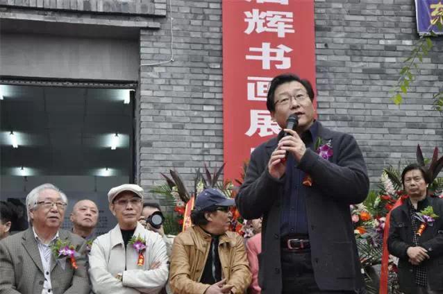 ���������ƻ������黭չ�ڱ�����ׯ�ŷ�����Ļ����ͼ��