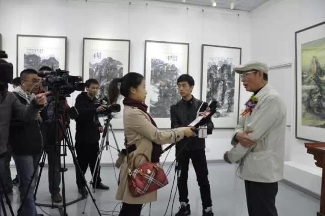 ���������ƻ������黭չ�ڱ�����ׯ�ŷ�����Ļ����ͼ��