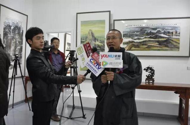 ���������ƻ������黭չ�ڱ�����ׯ�ŷ�����Ļ����ͼ��