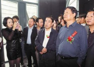 ��ƽ��������Ʒչ����������Ļ