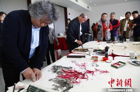 �ൺ�����������ڼ��ô���׶࿪չ