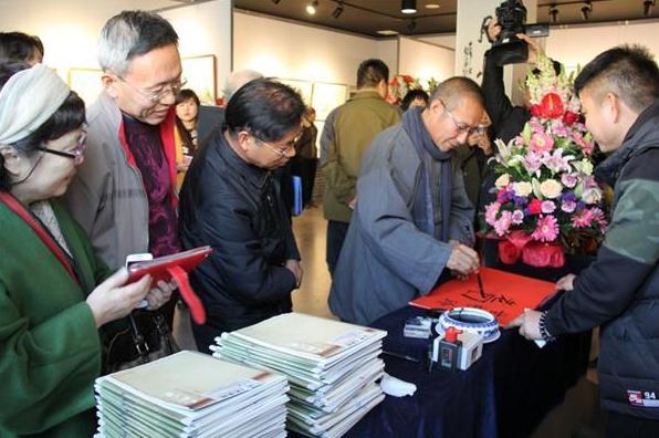 �������񡪡����շ���Ʒչ���౱��