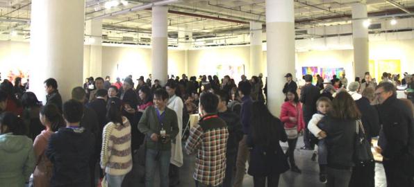 ������������������ʵ������Ʒչ�ھ���Ļ����ͼ��