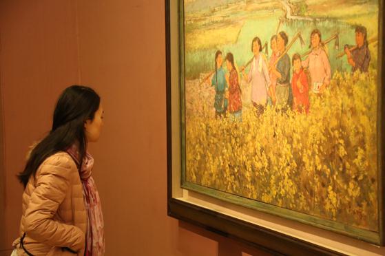 �Ʋ����ϡ�����������չ�����й������ݣ���ͼ��