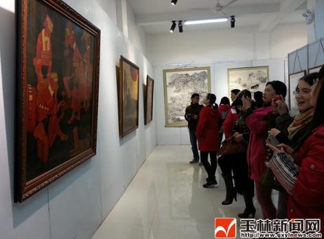 ���������оٰ������黭����չ��ͼ��