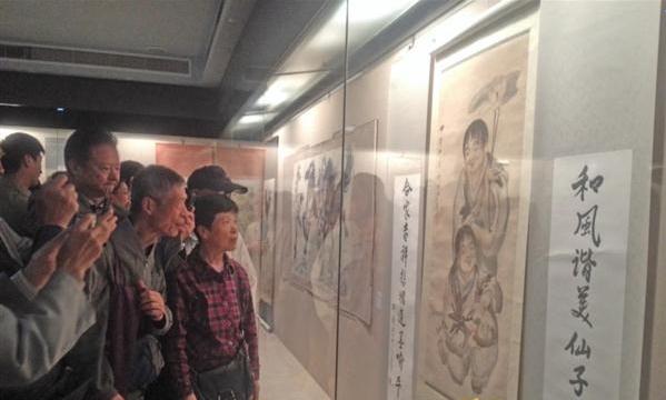 ��������黭չ������Ļ  �챯��������Ʒ����