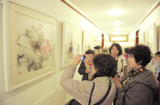 ������ʦ����Ʒչ��ͷ�黭����չʾ������Ļ