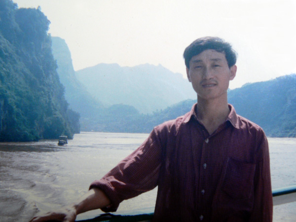 ����������