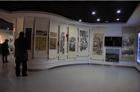 “石头花开”首届全国书画艺术品公益拍卖作品展杭州启幕