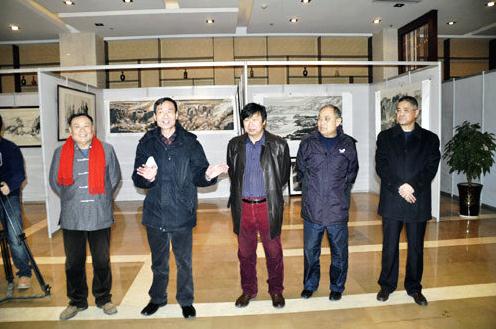 �·�ɽ���⾰���������������⻭չɽ��������Ļ