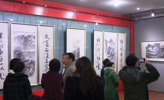 �ַ������Խ�桤�������黭��Ʒչ��ԥ���������ݿ�չ 